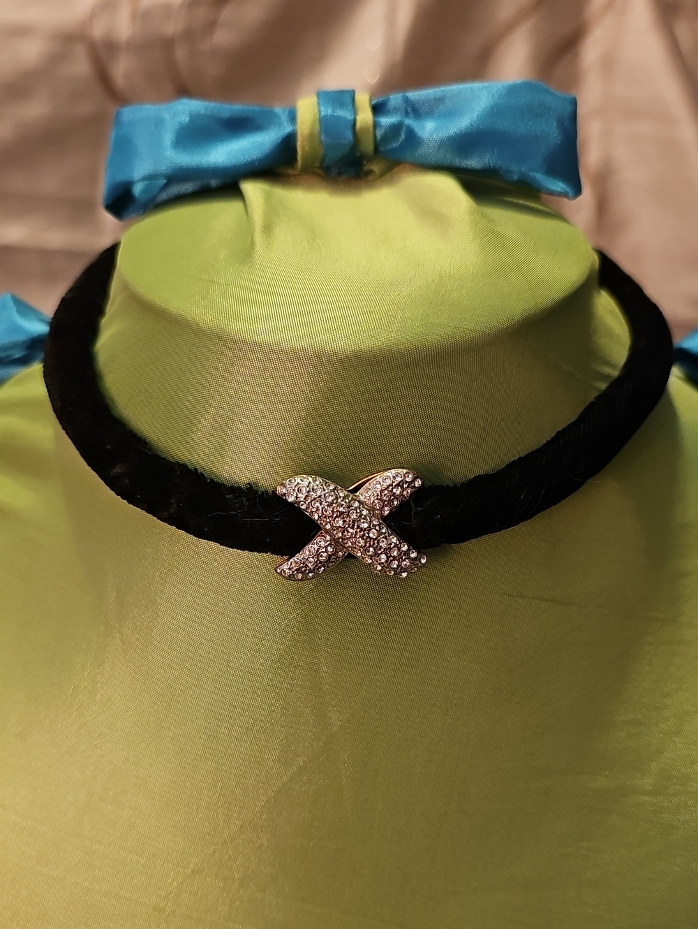 Really Cute Velvet Chocker